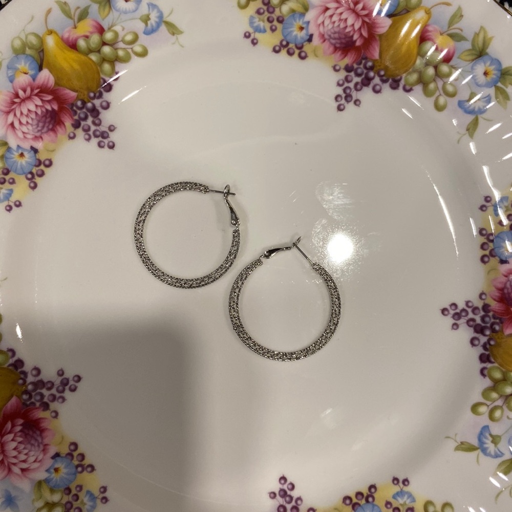 EUC * Guess Jeans * Silver Tone Textured Hoop Earrings
